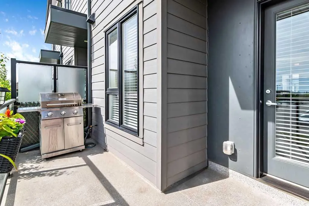608 Drake Landing Wynd