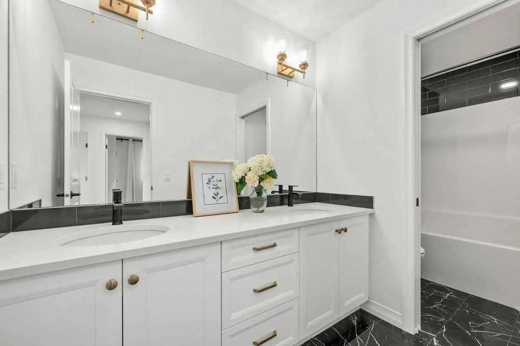 237 Magnolia Terrace SE