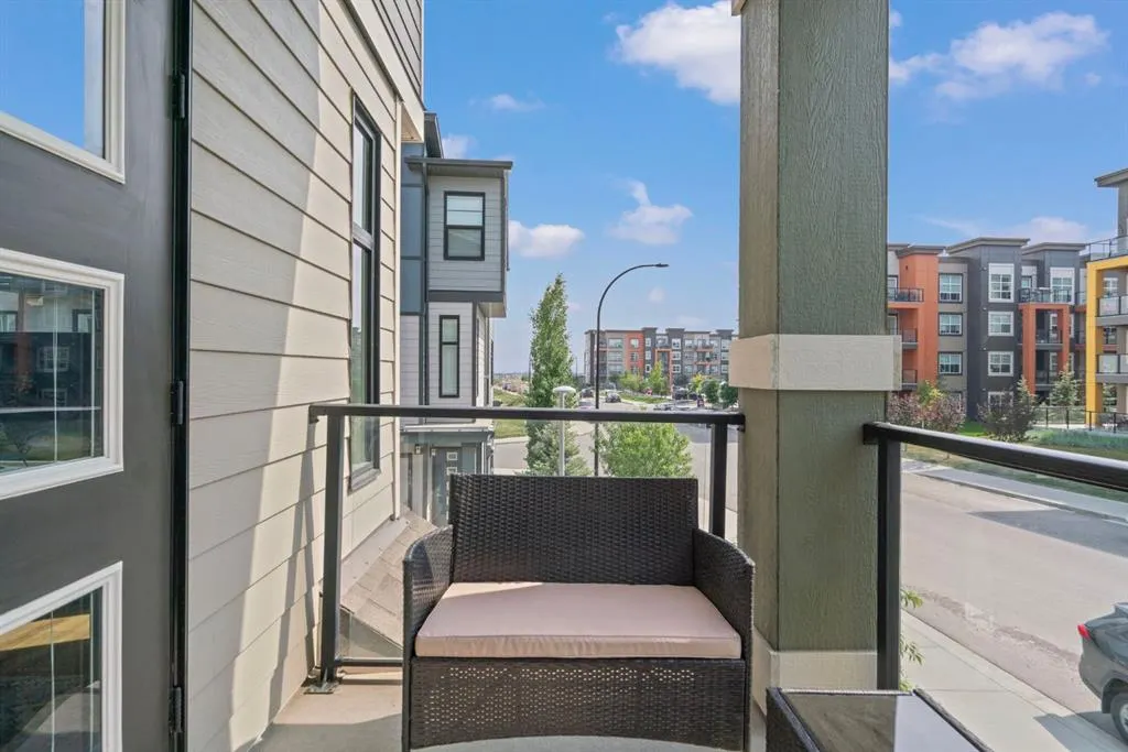 19640 40 Street SE