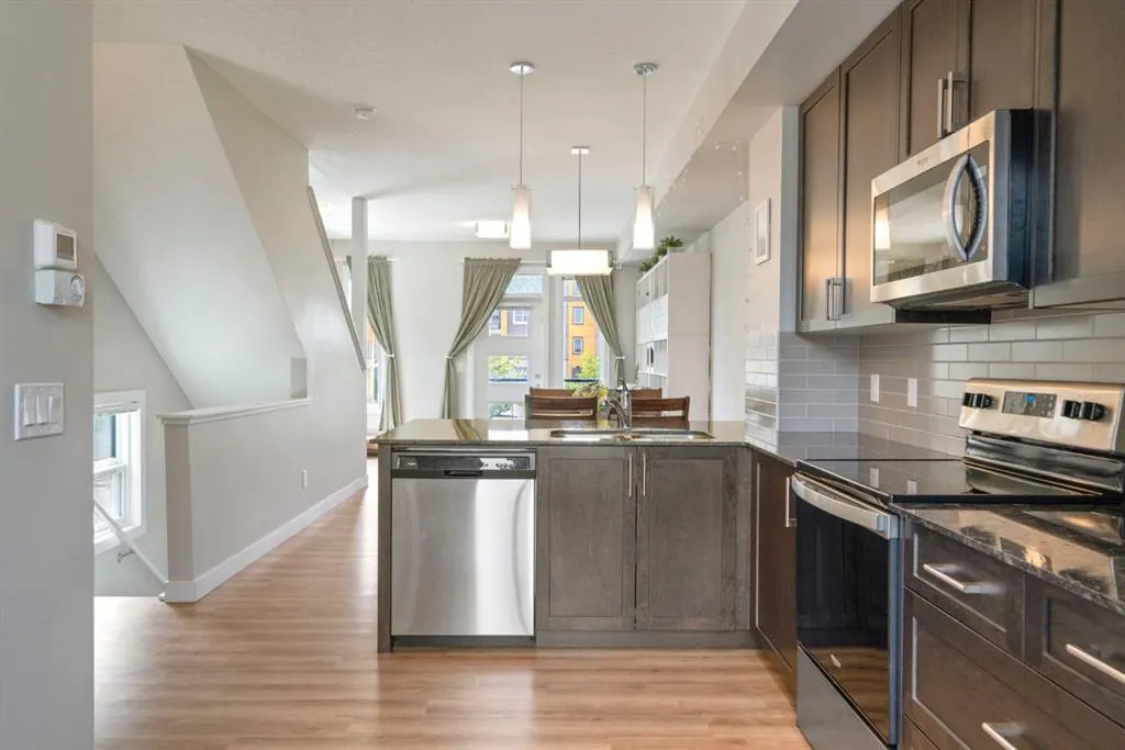19640 40 Street SE