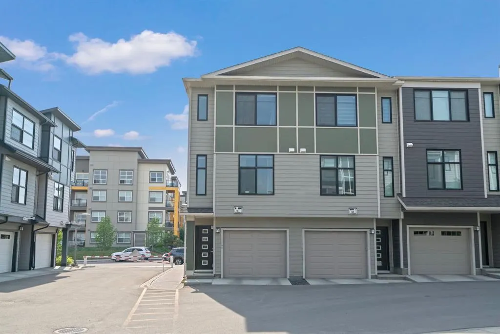 19640 40 Street SE