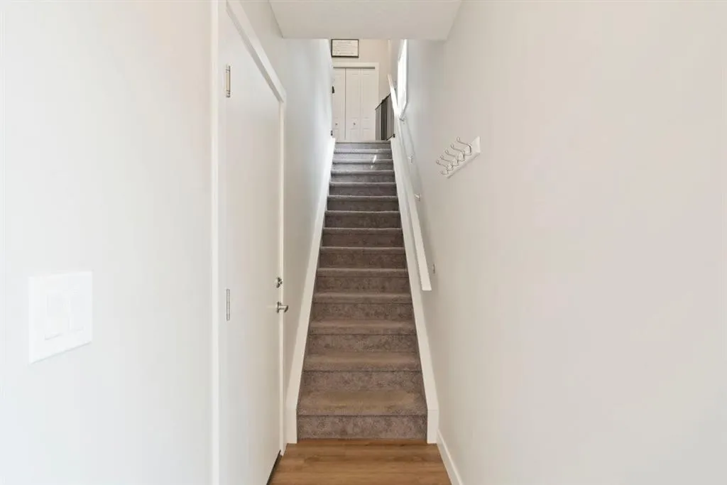 19640 40 Street SE
