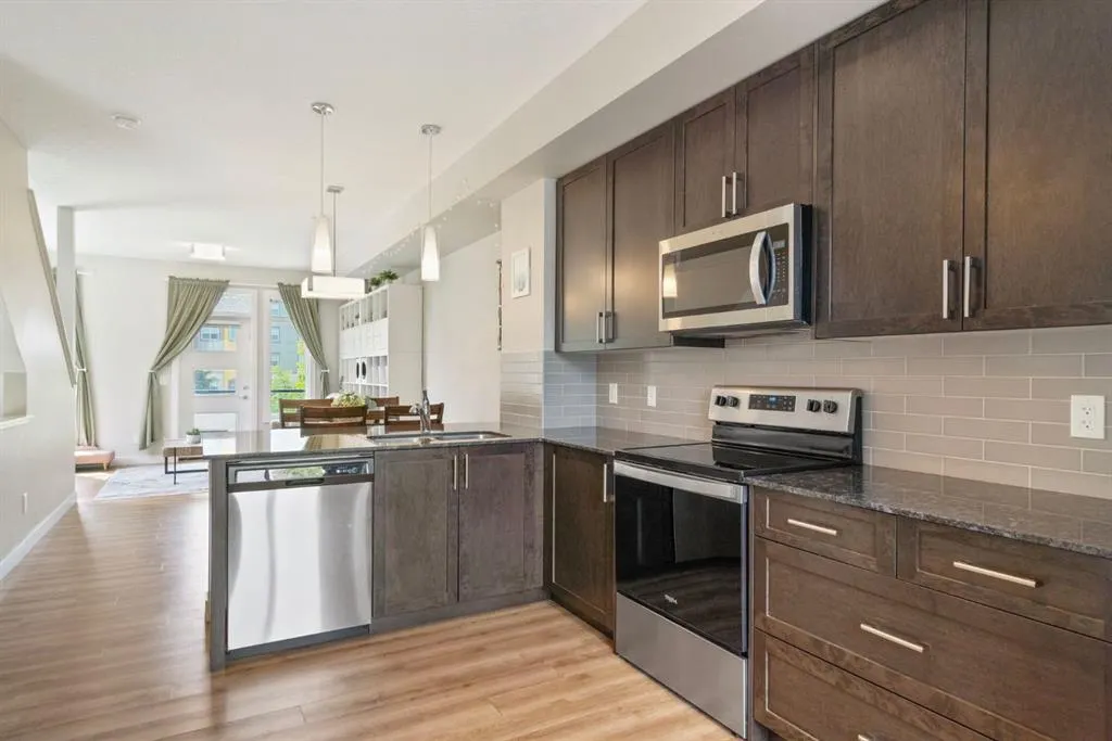 19640 40 Street SE