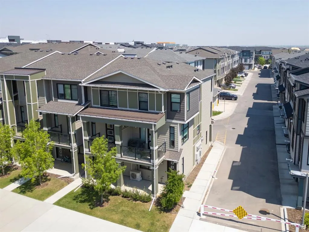 19640 40 Street SE