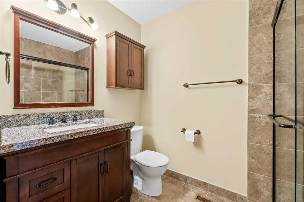 6 Edgeburn Place NW