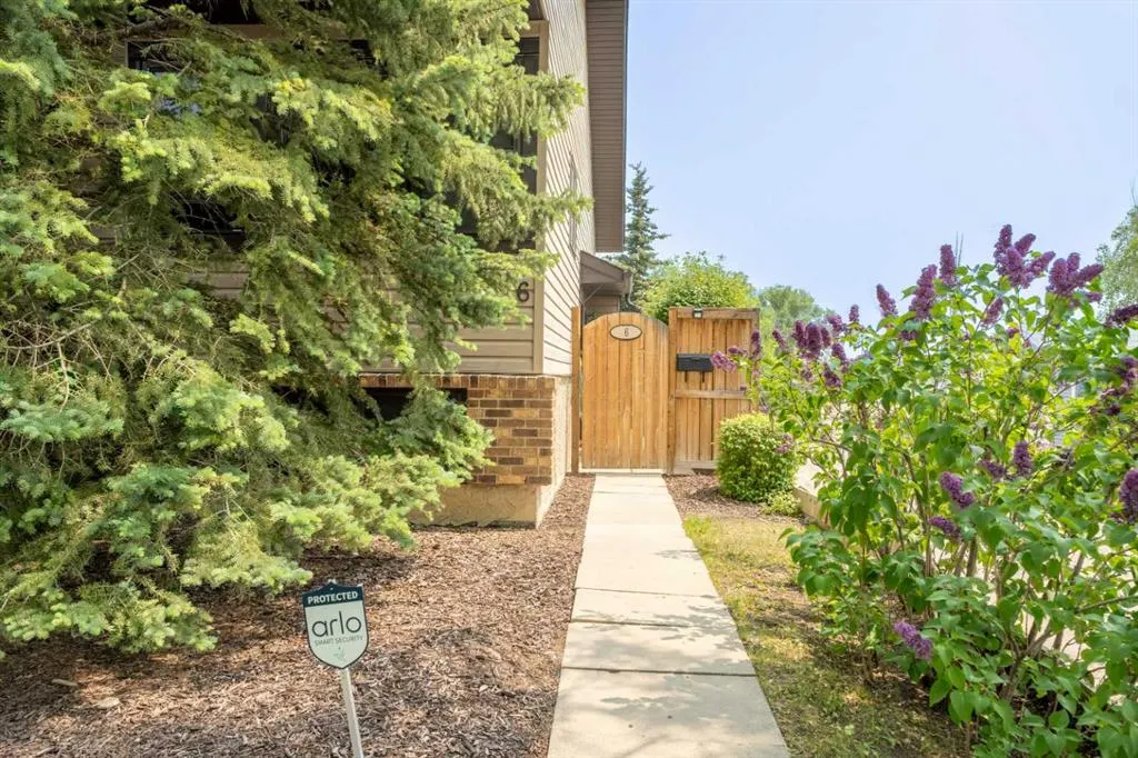 6 Edgeburn Place NW