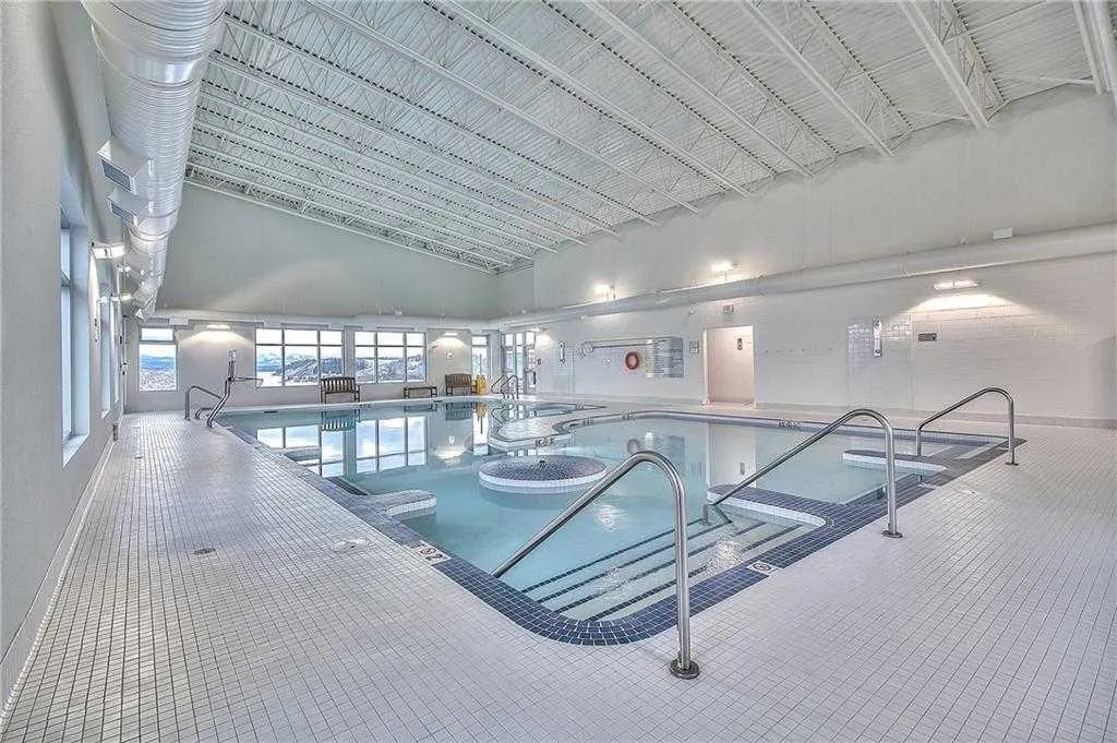 423 Cottageclub Cove