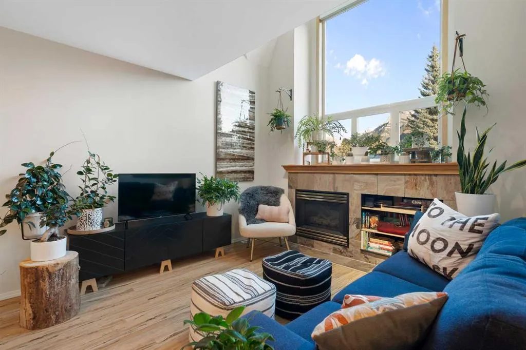 601 4th Street, #2