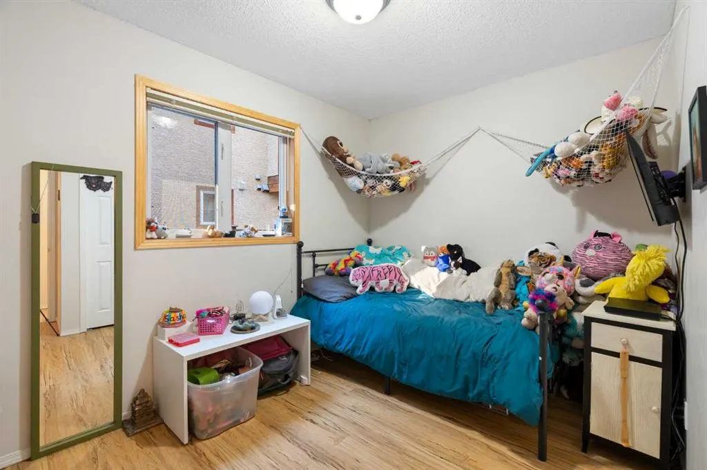 601 4th Street, #2