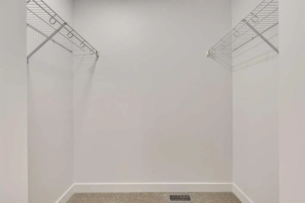 65 Belvedere Pointe SE, #406