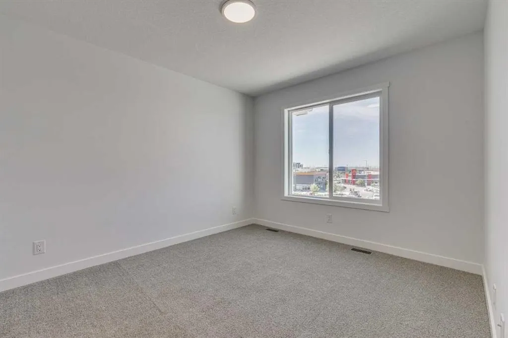 65 Belvedere Pointe SE, #406