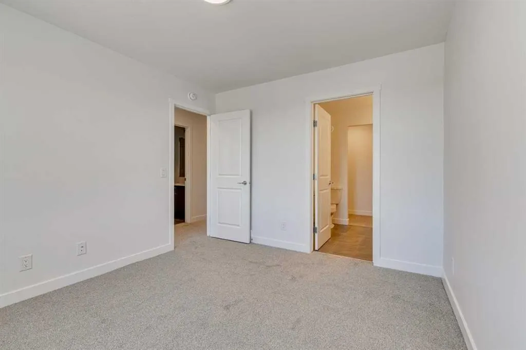 65 Belvedere Pointe SE, #406