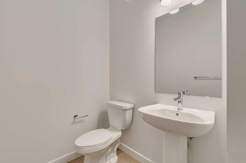 65 Belvedere Pointe SE, #406