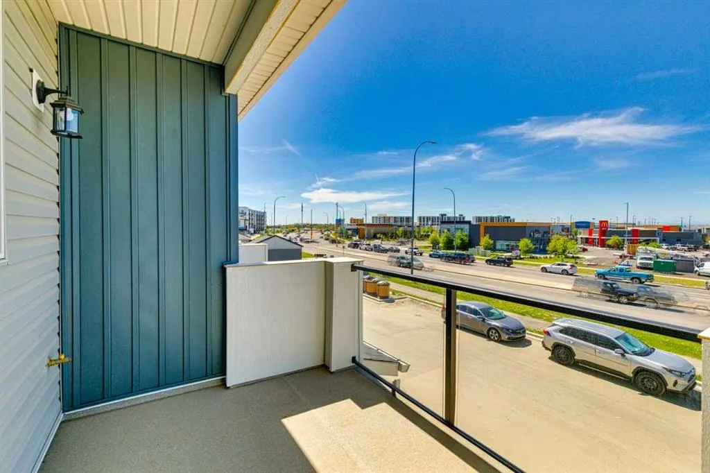 65 Belvedere Pointe SE, #406