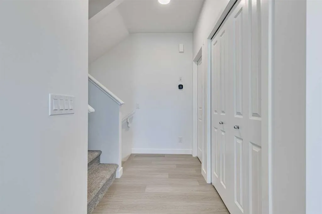 65 Belvedere Pointe SE, #406