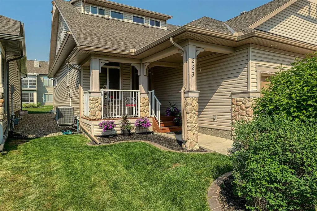 223 Sunset Square