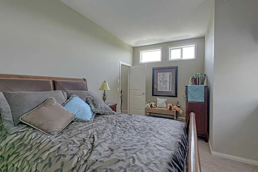 223 Sunset Square