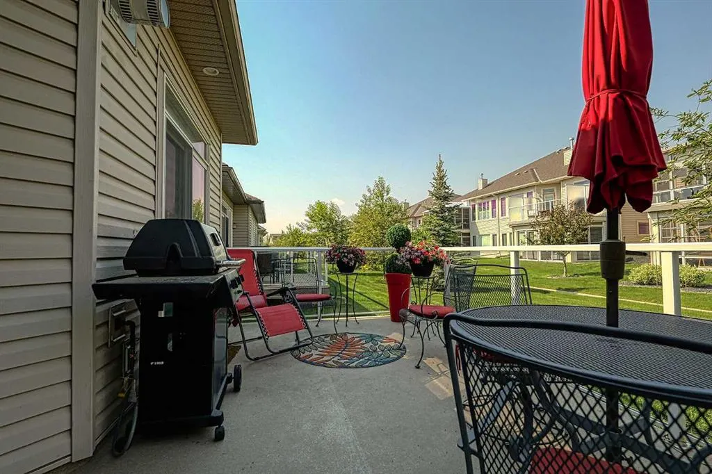 223 Sunset Square