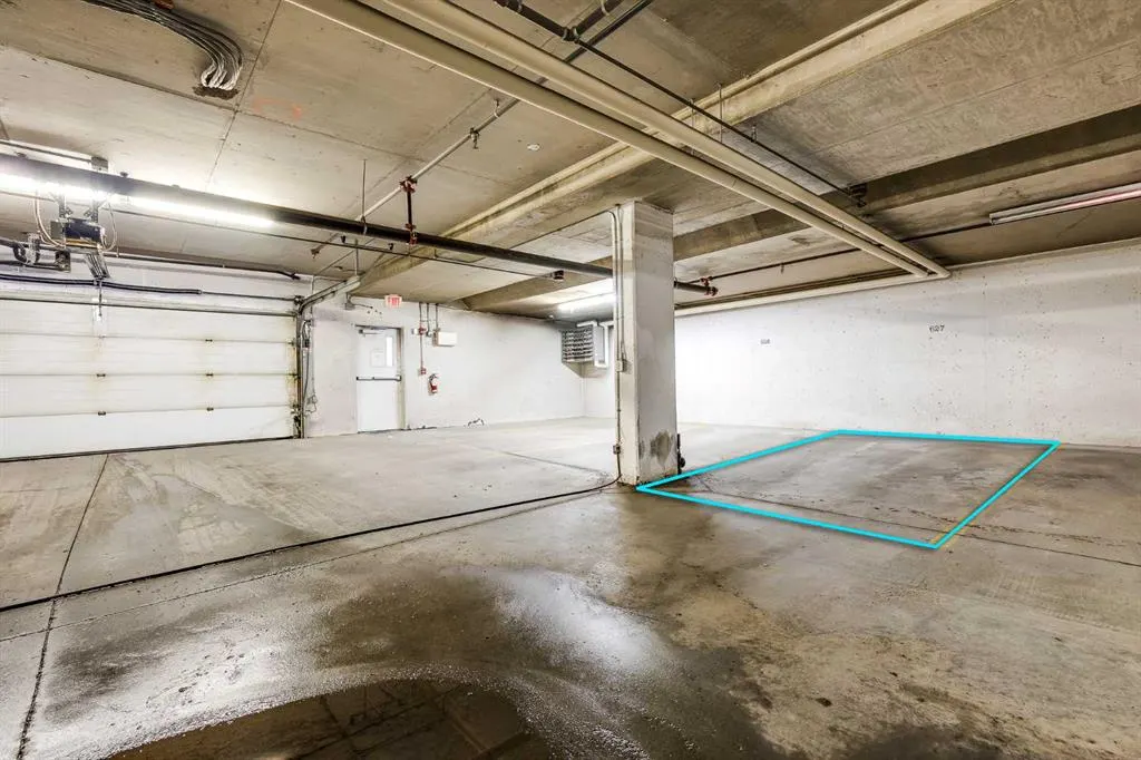 181 Rockyledge View NW, #16