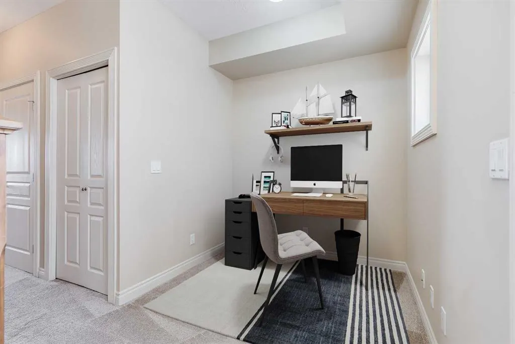 181 Rockyledge View NW, #16