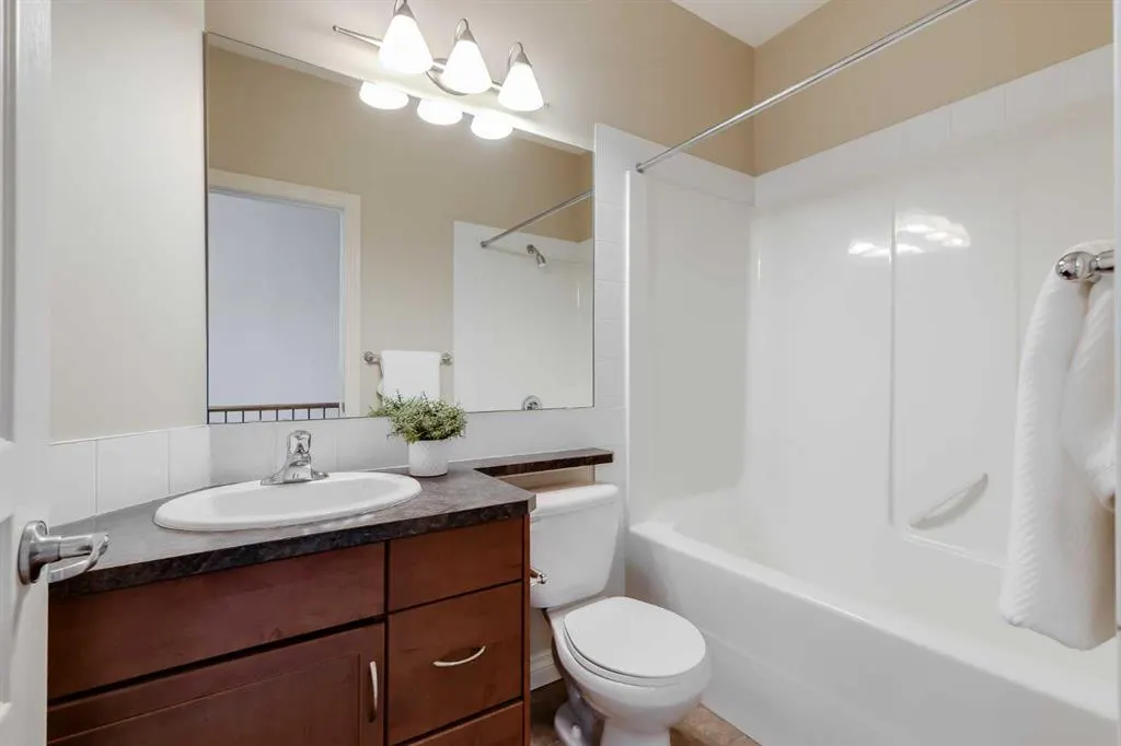 181 Rockyledge View NW, #16