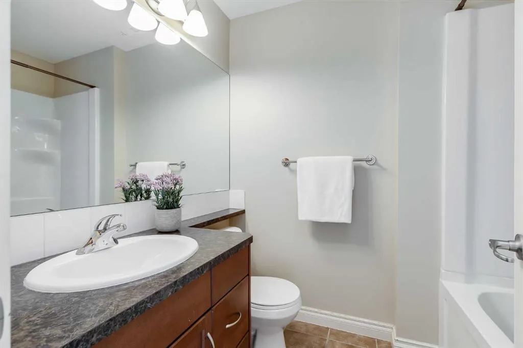 181 Rockyledge View NW, #16