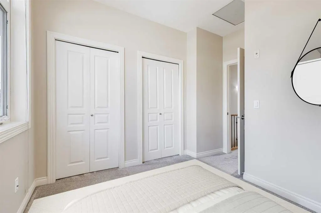 181 Rockyledge View NW, #16