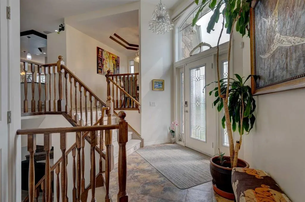 2 Cranridge Heights SE