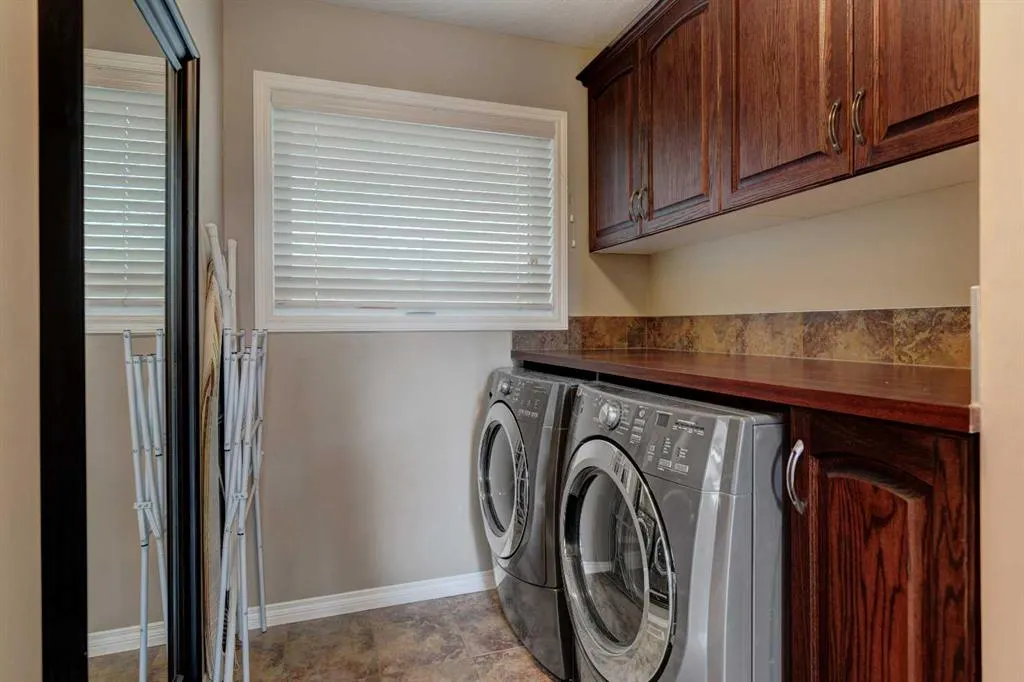 2 Cranridge Heights SE