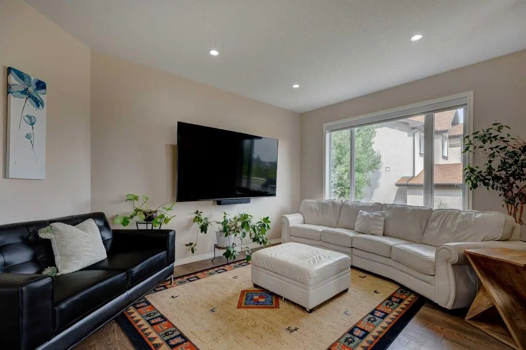 2 Cranridge Heights SE