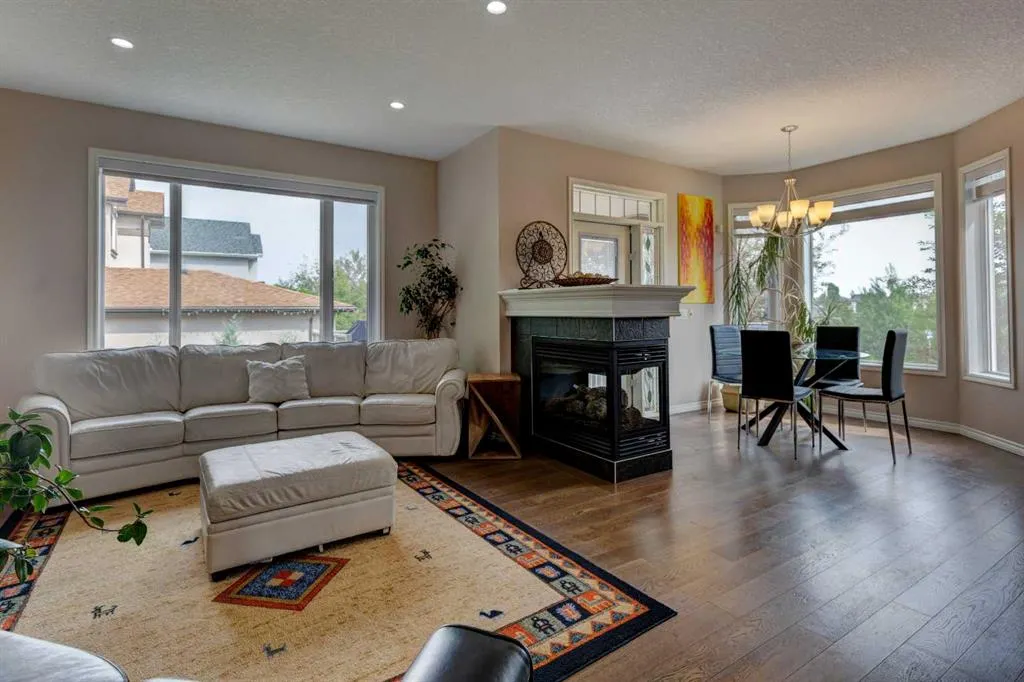 2 Cranridge Heights SE