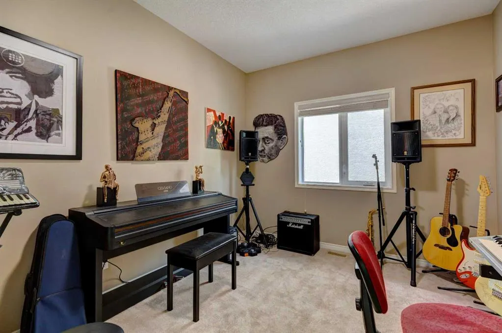 2 Cranridge Heights SE