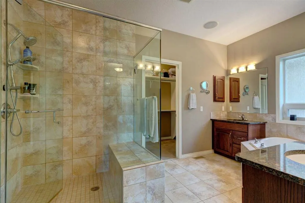 2 Cranridge Heights SE