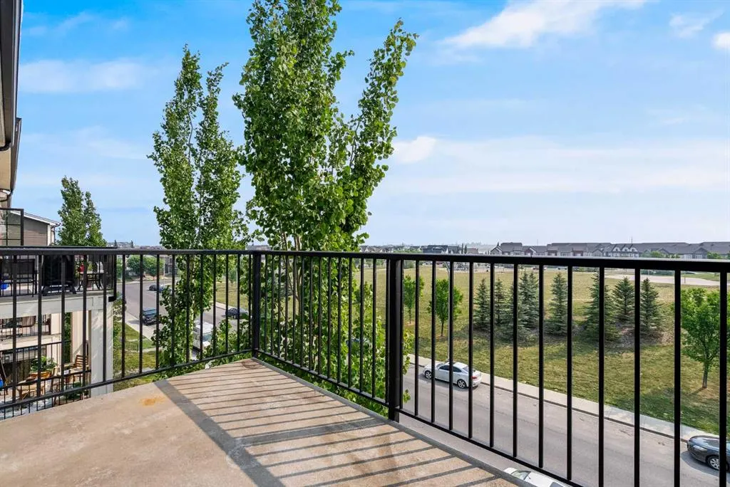 99 Copperstone Park SE, #1405