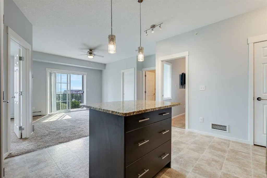 99 Copperstone Park SE, #1405