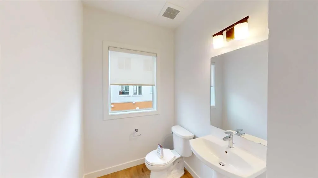 280 Chelsea Road, #302