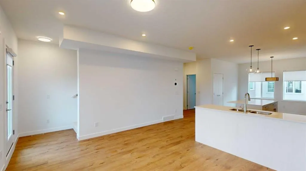 280 Chelsea Road, #302