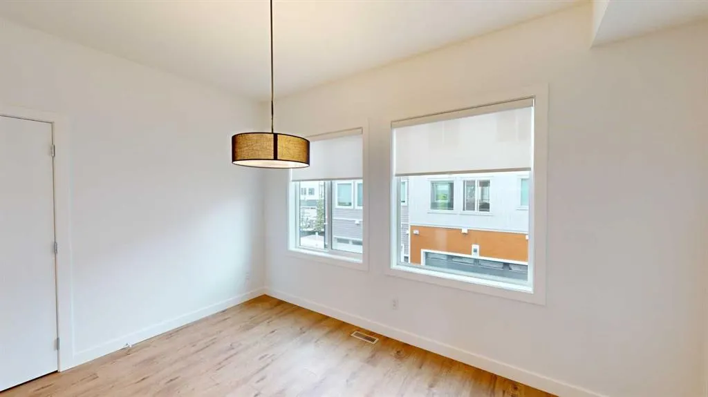 280 Chelsea Road, #302