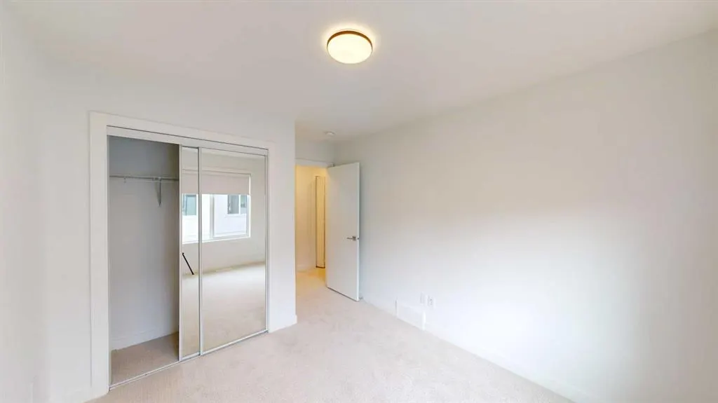 280 Chelsea Road, #302