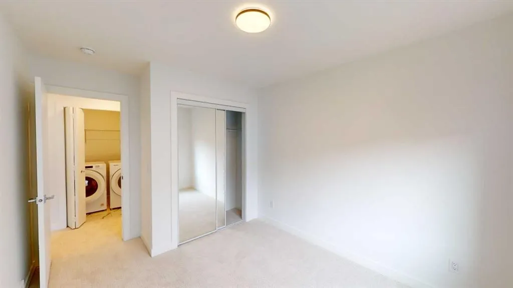 280 Chelsea Road, #302
