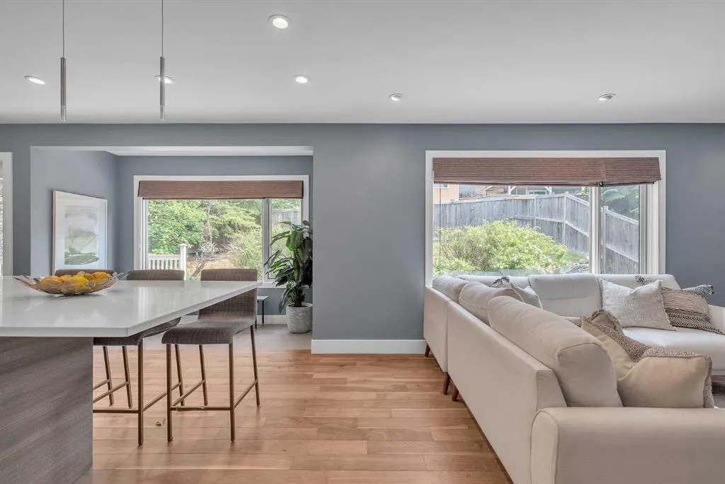 129 Edgebrook Gardens NW