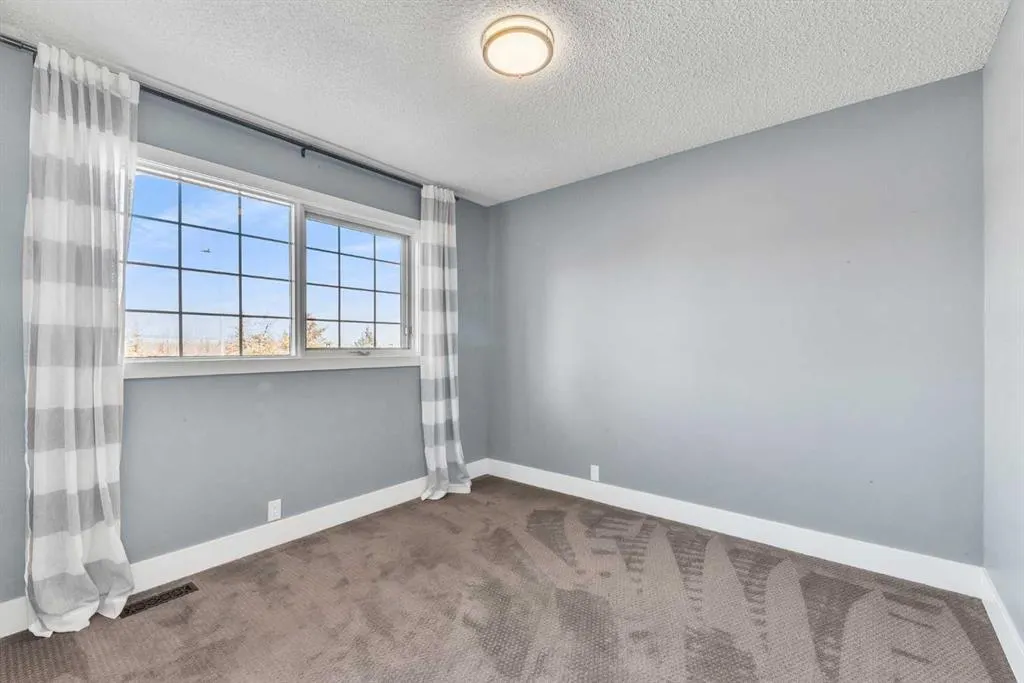 129 Edgebrook Gardens NW