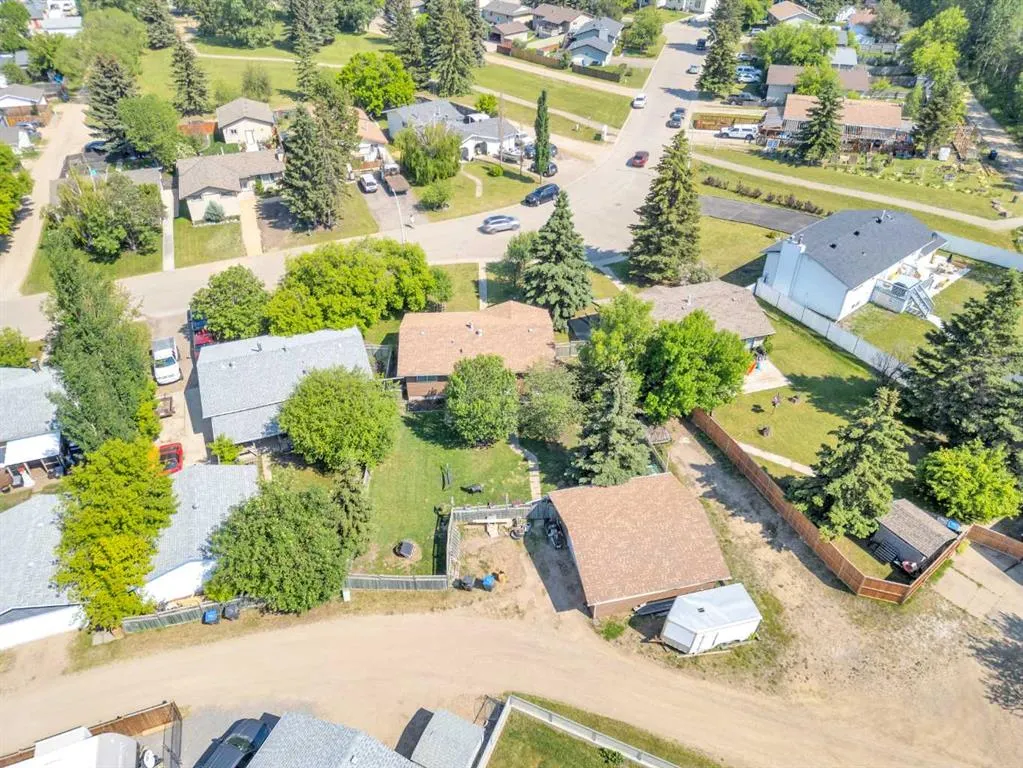 10 45 Street Crescent
