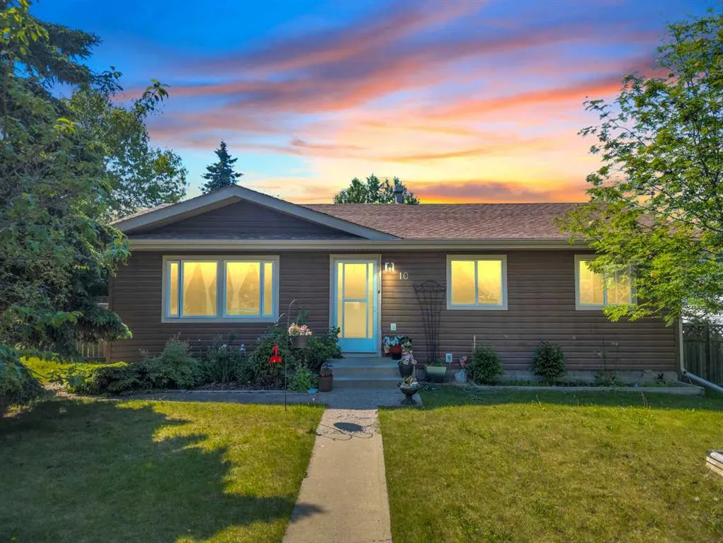 10 45 Street Crescent
