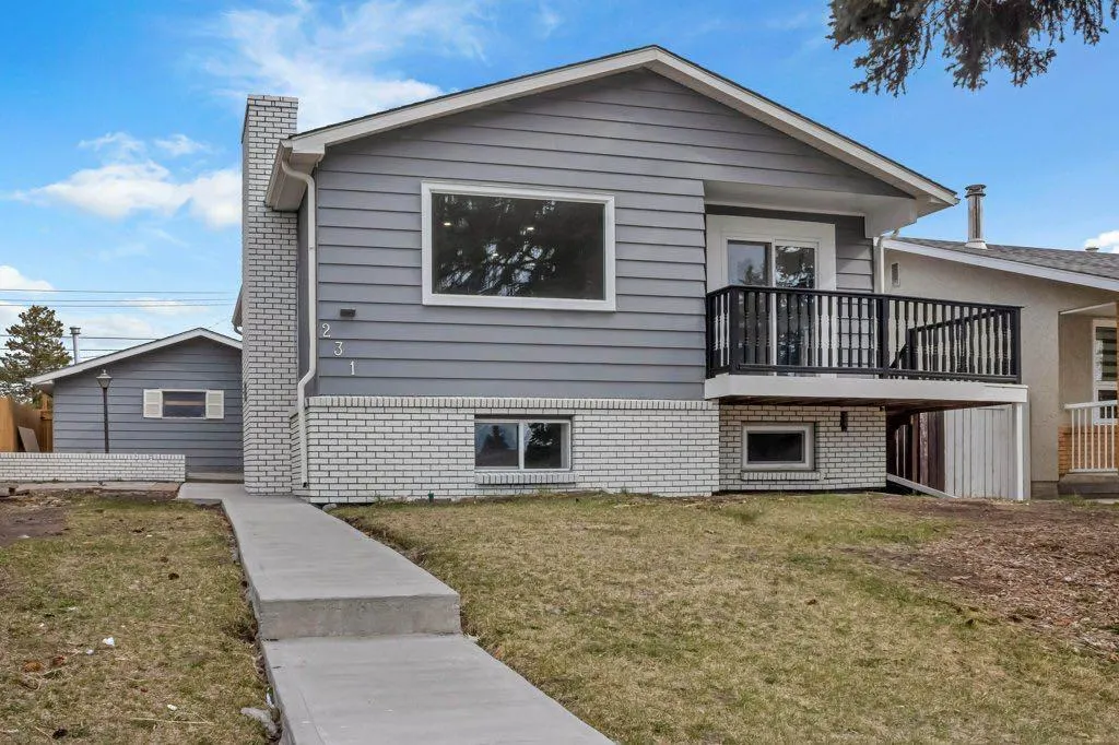 231 Penmeadows Close SE