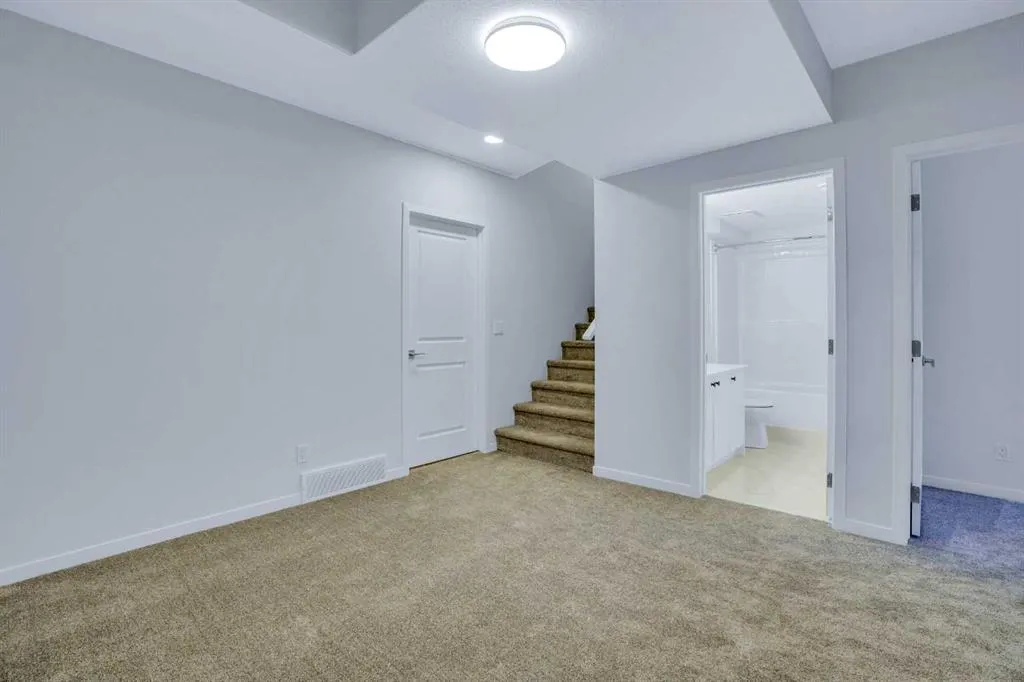 50 Setonstone Manor SE
