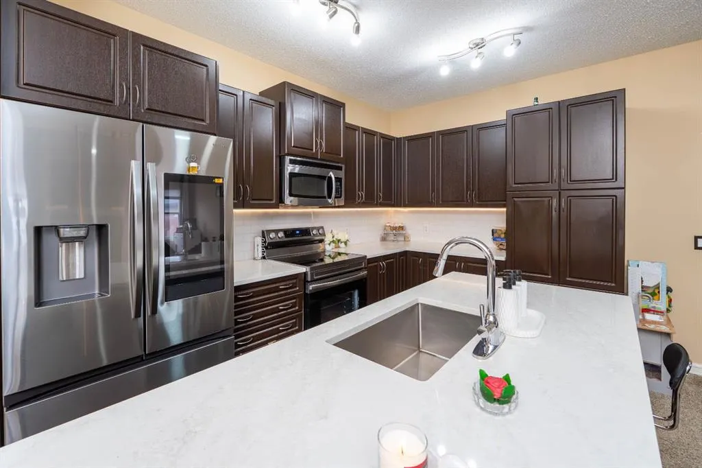 163 Skyview Springs Manor NE
