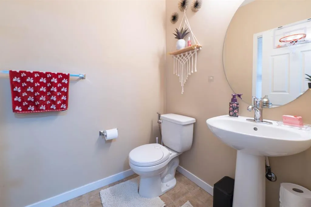 163 Skyview Springs Manor NE