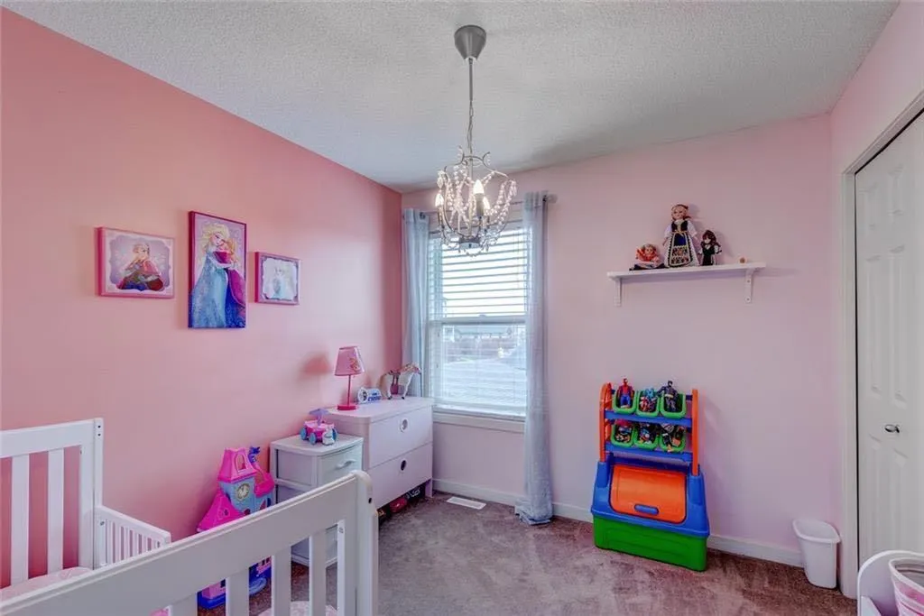163 Skyview Springs Manor NE