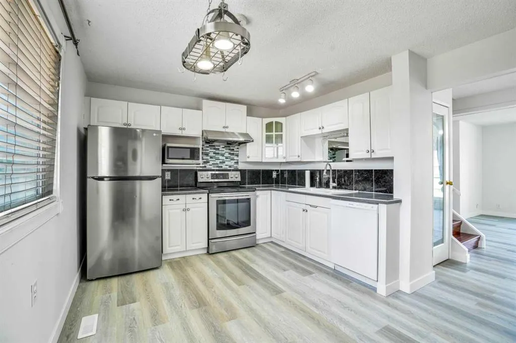 171 erin ridge Road SE